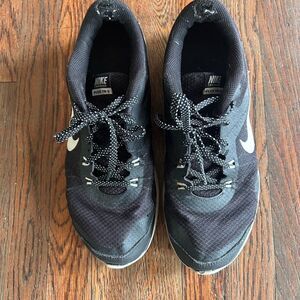Nike-acg Women's Black Trainers